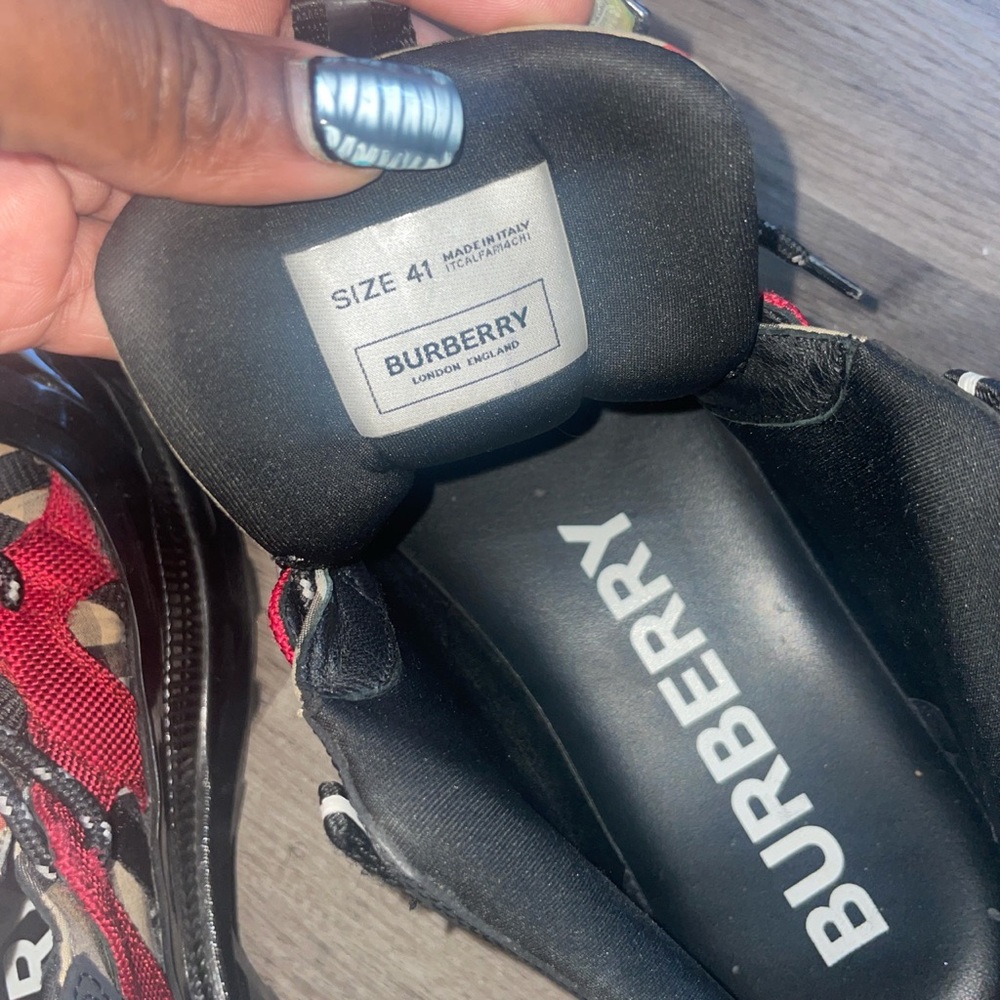 Burberry Sneakers - Picture 4 of 4